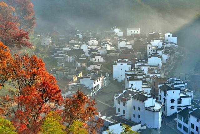 等待一个人来一场说走就走的旅行,等一个人陪我去秋天的腾冲