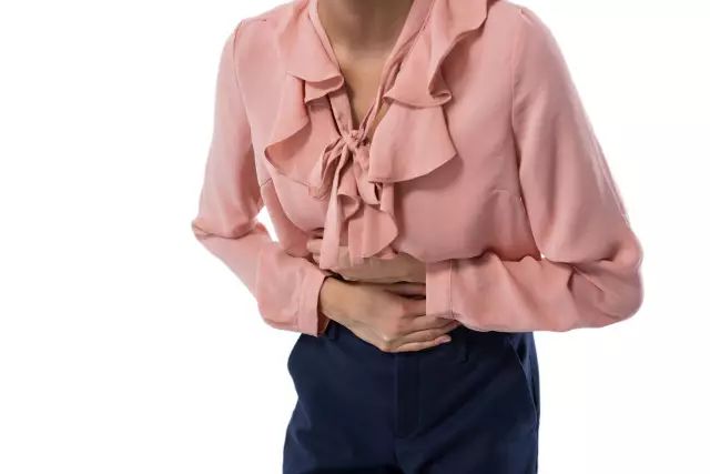 嘴管不住，瘦身靠吐——催吐减肥有多伤？