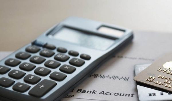 信用卡欠5000逾期5年利息大概多少,信用卡逾期利息过高该怎么解决