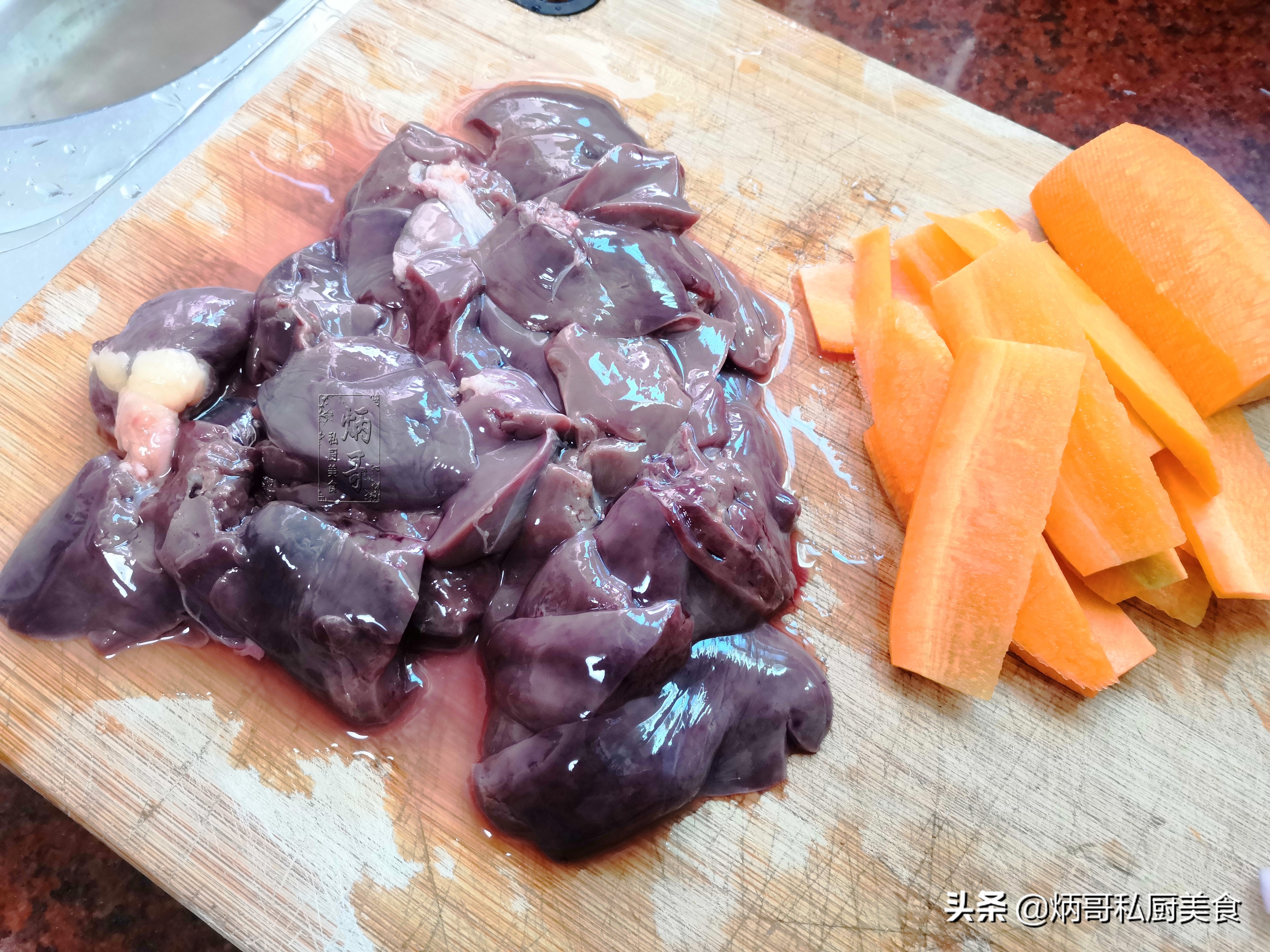 鸡身上有一块小肉很好吃,鸡身上的营养