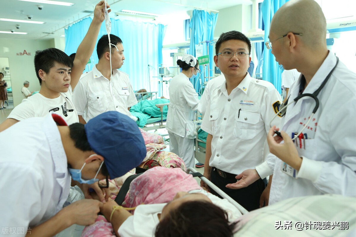 患者突发心悸心电图显示心率190次,突发心跳达到190