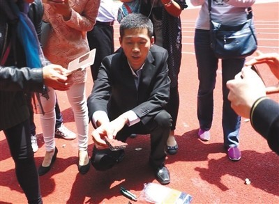 浙大硬核老爸自掏100万,浙大毕业硬核老爸