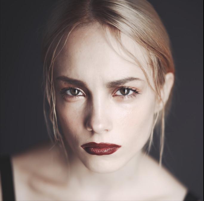 化妆师怎么改善眼袋和法令纹,化妆师怎么遮眼袋