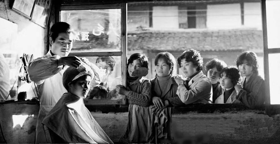 北京很火的一家理发店,老字号理发店生意火爆