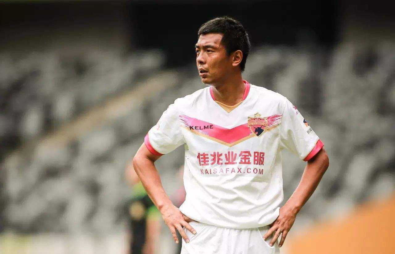 辽足徐亮个人资料,中国足球小将徐亮