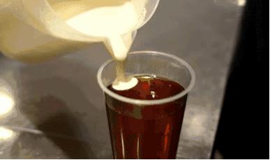 22岁的老师喝奶茶进医院,22岁女孩喝奶茶喝进icu