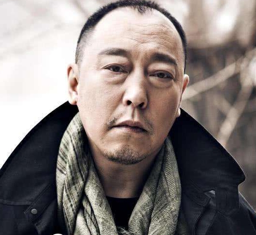 倪大红与韩童生长得像,倪大红与韩童生相貌接近吗