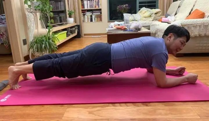 湖北这所乡村小学全年体育装备已安排！奥运冠军接力转发撑起爱~