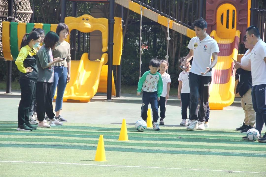 雏鹰宝贝幼儿园足球,雏鹰宝贝幼儿园