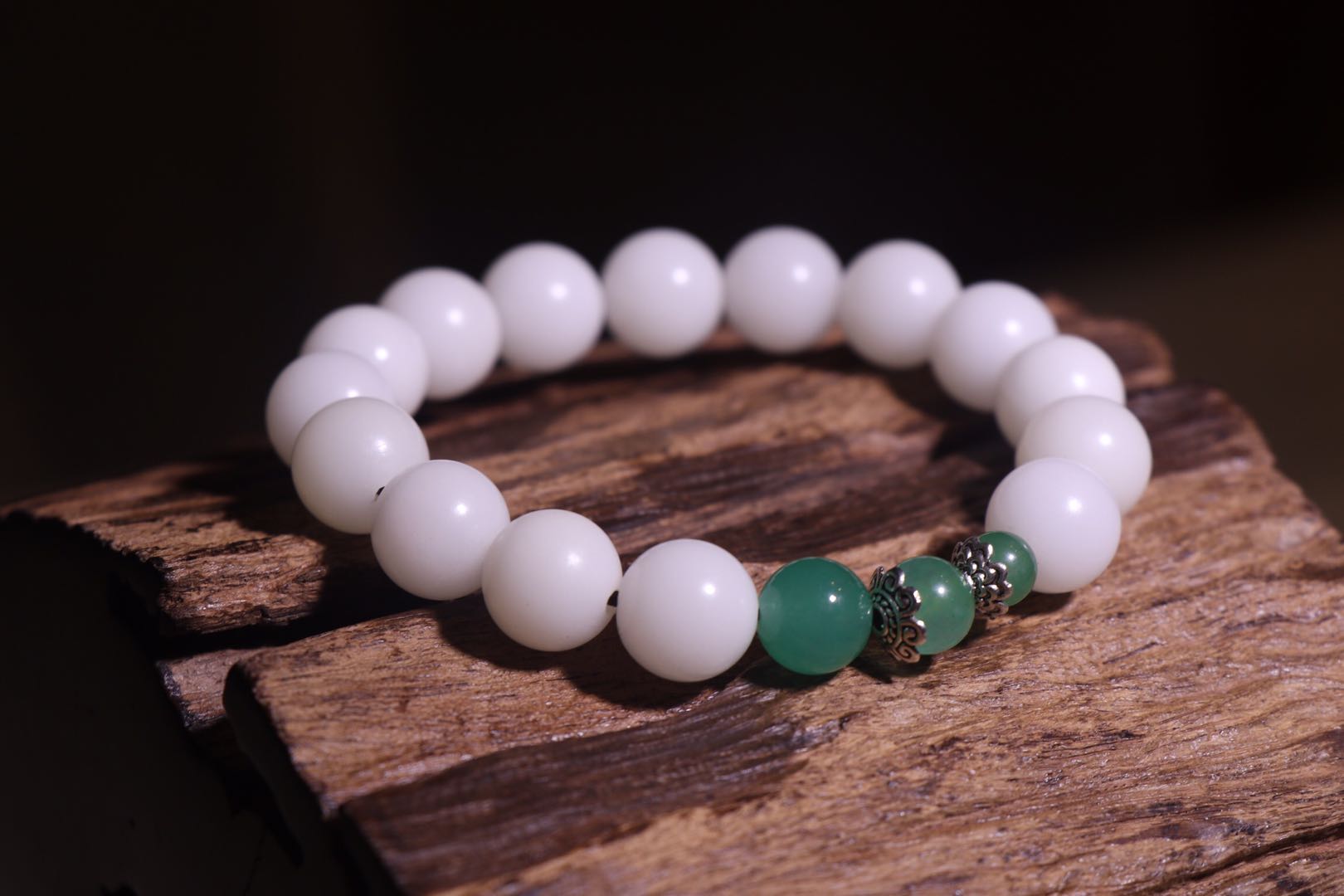 白玉菩提盘玩方法和注意事项,白玉菩提根怎么盘玩和保养