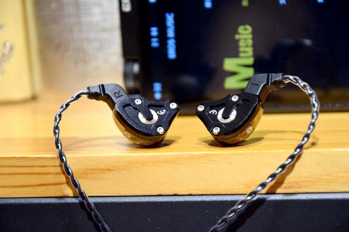 专业DAC芯片，多种增益功能，爱国者EROSH05HIFI音乐*放播**器体验