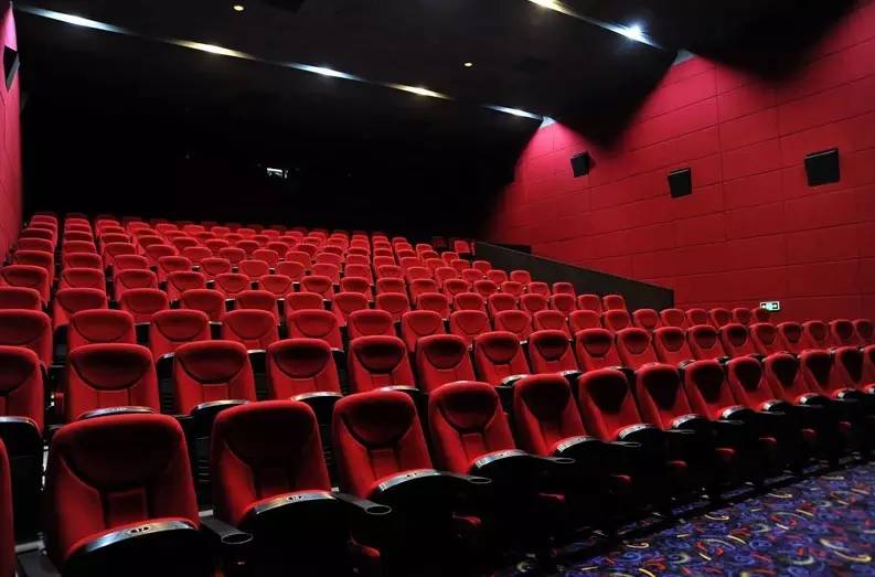 她叫九妹，在武汉做文员，月薪3000，她是这样生活的