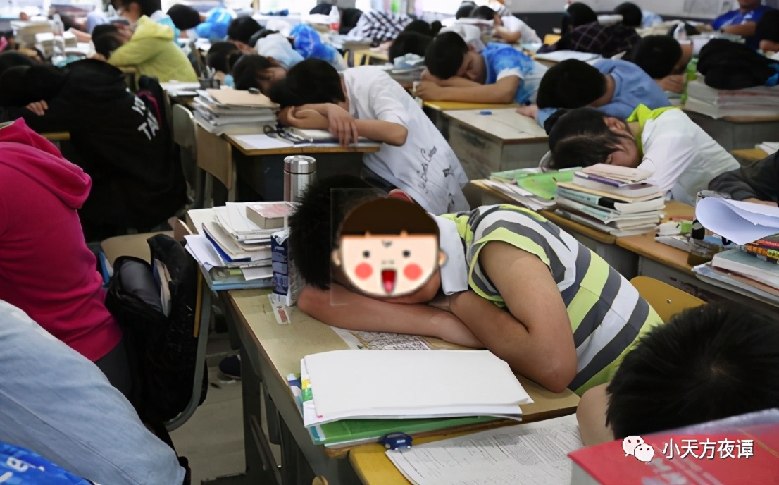 午休趴着睡觉为什么胀气,趴着睡觉感觉胃部胀气