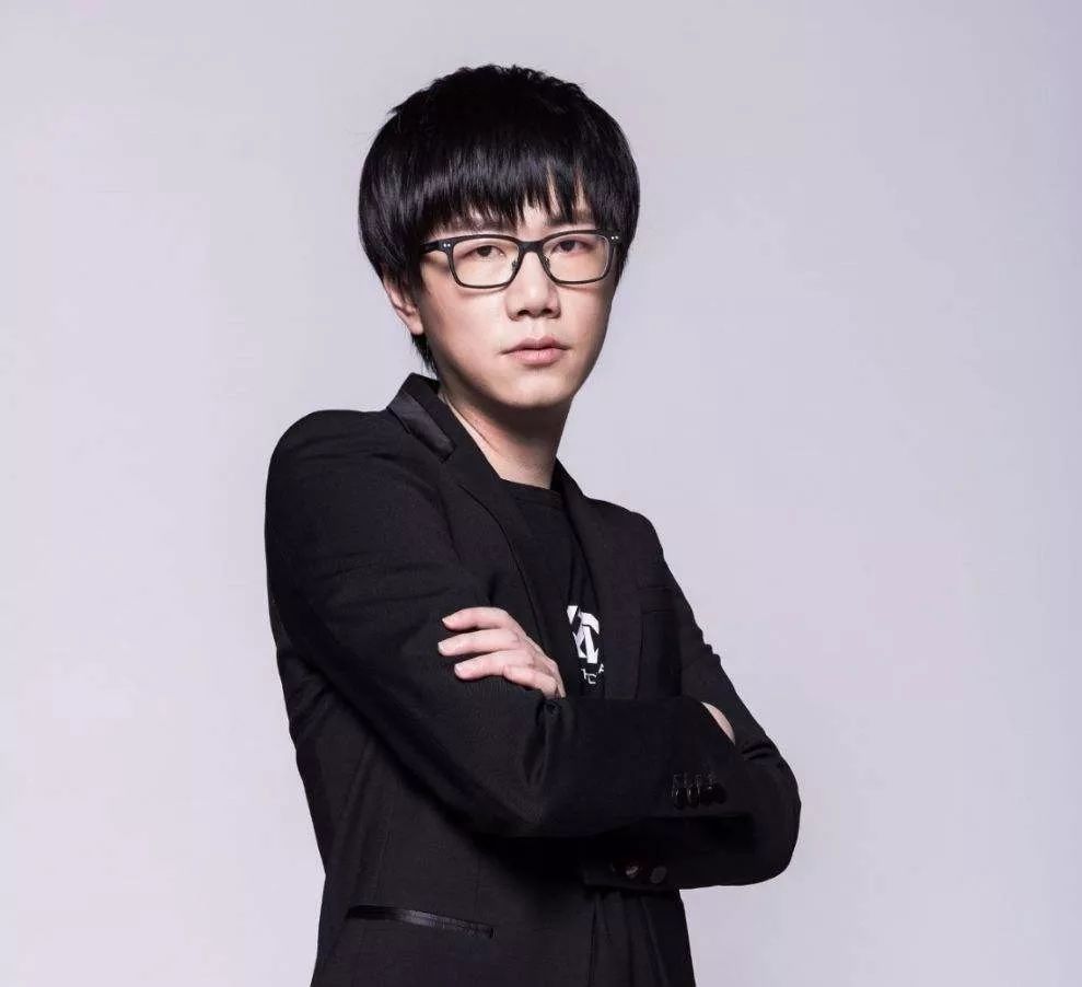 酒神跟王思聪,酒神和王思聪