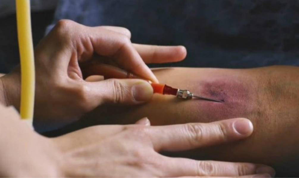 许三观卖血记血的生存意识,许三观卖血记的苦难与救赎