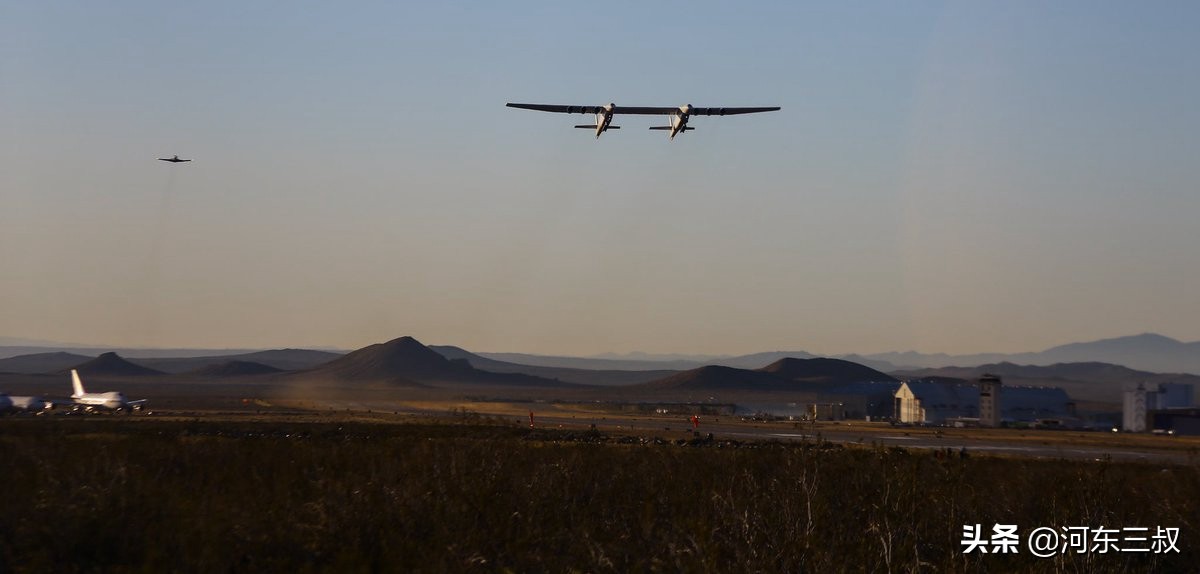 中国最大的飞机安225运输机,安225巨型运输机与普通飞机对比
