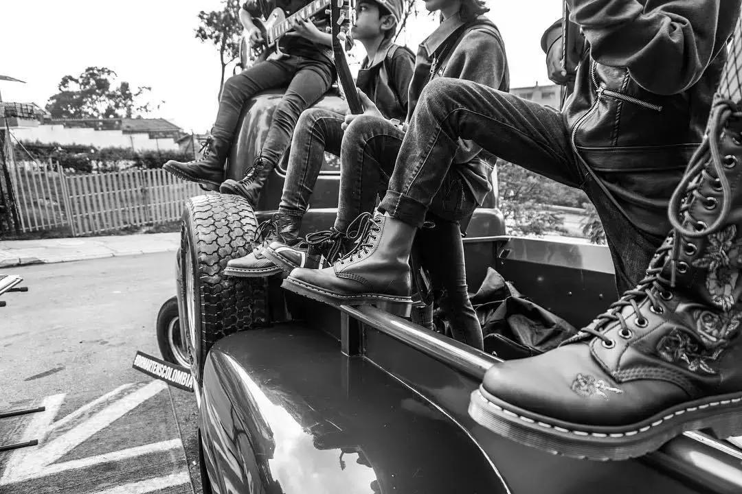 不老气不笨重的马丁靴,马丁靴酷辣风小个子