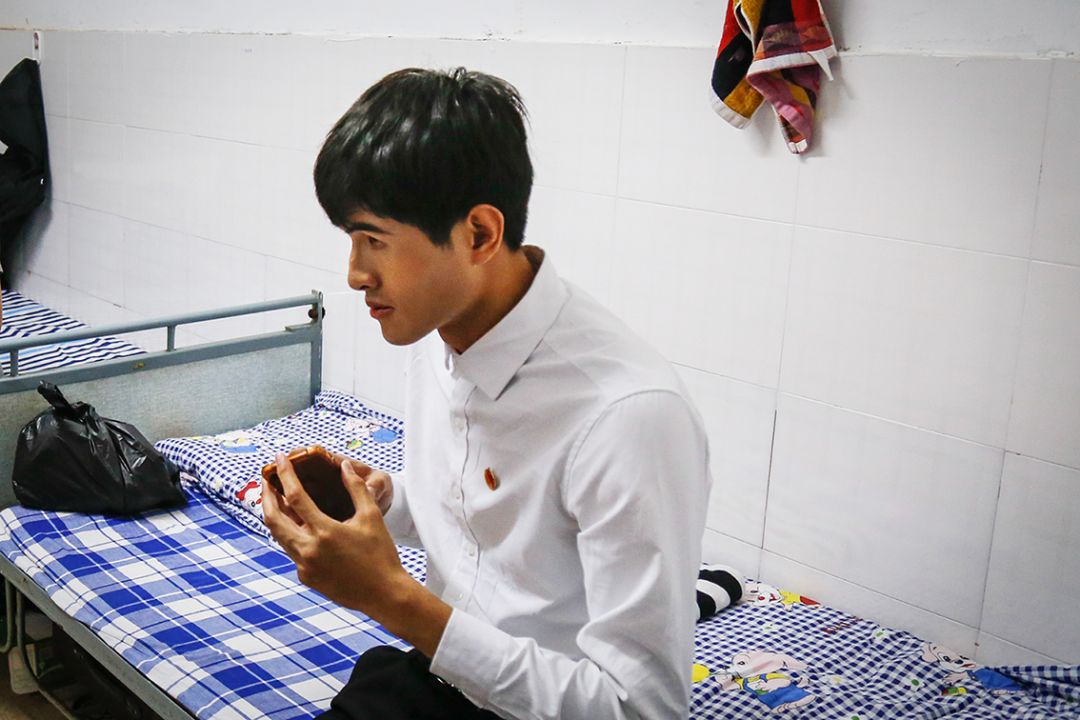 探访浙江省唯一盲人足球队：他的淘宝购物车，只有这三件物品