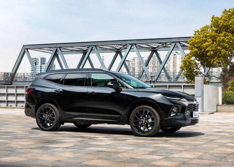 开拓者和汉兰达哪个值得买五座,开拓者2020款和汉兰达