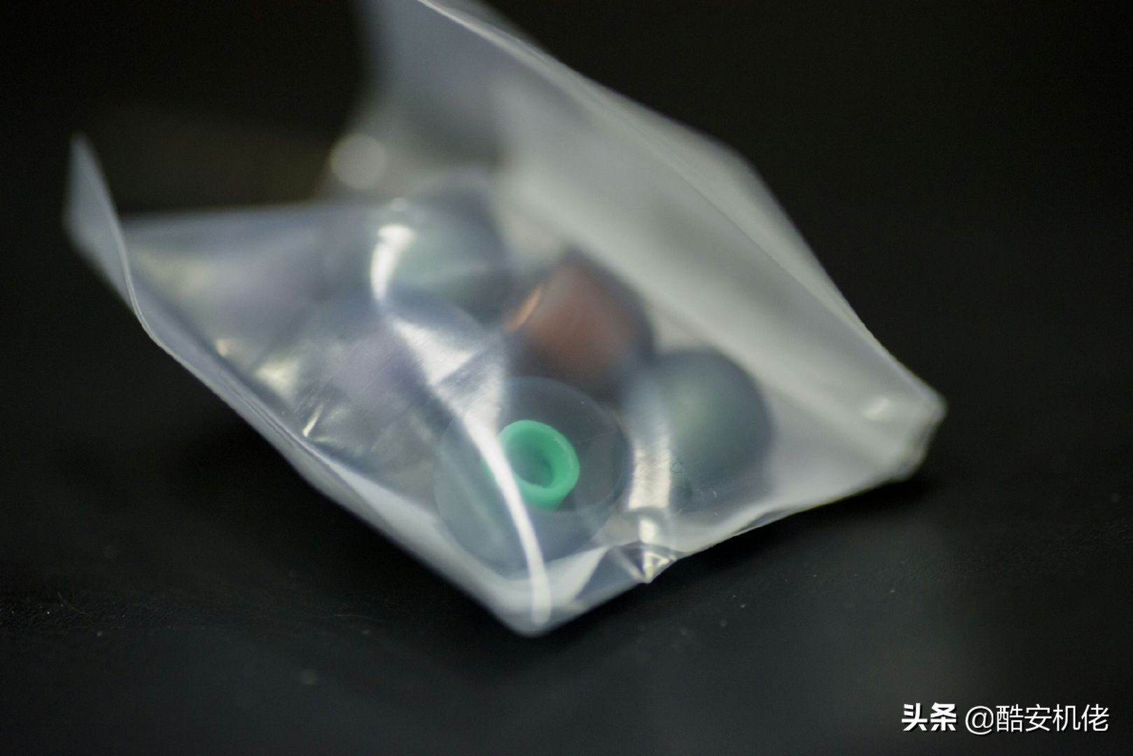 索尼降噪豆wf-1000xm4换电池,索尼wf1000xm4无线降噪耳机简评