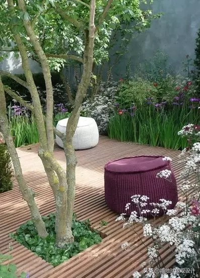 木铺装在私家庭院中的巧妙运用，是个学问