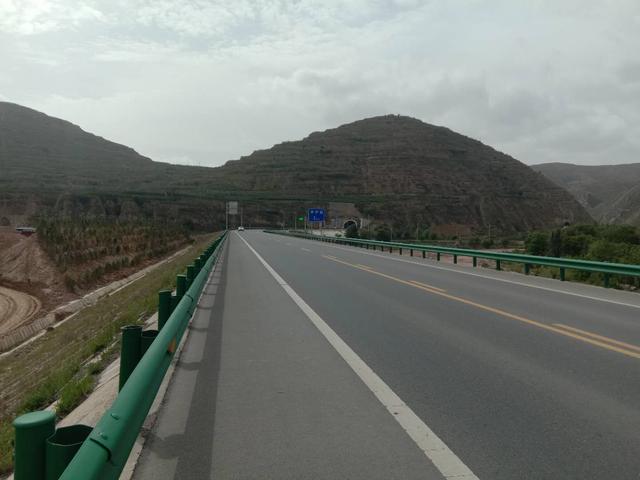 甘谷金山农民作家张志刚,甘谷徒步张志刚