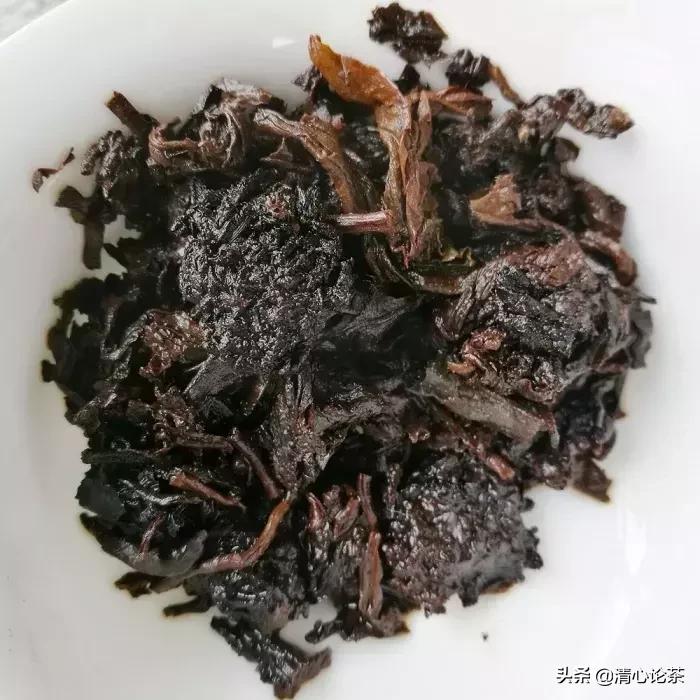 澜沧古茶乌金对比大益,澜沧古茶0085和乌金哪个好