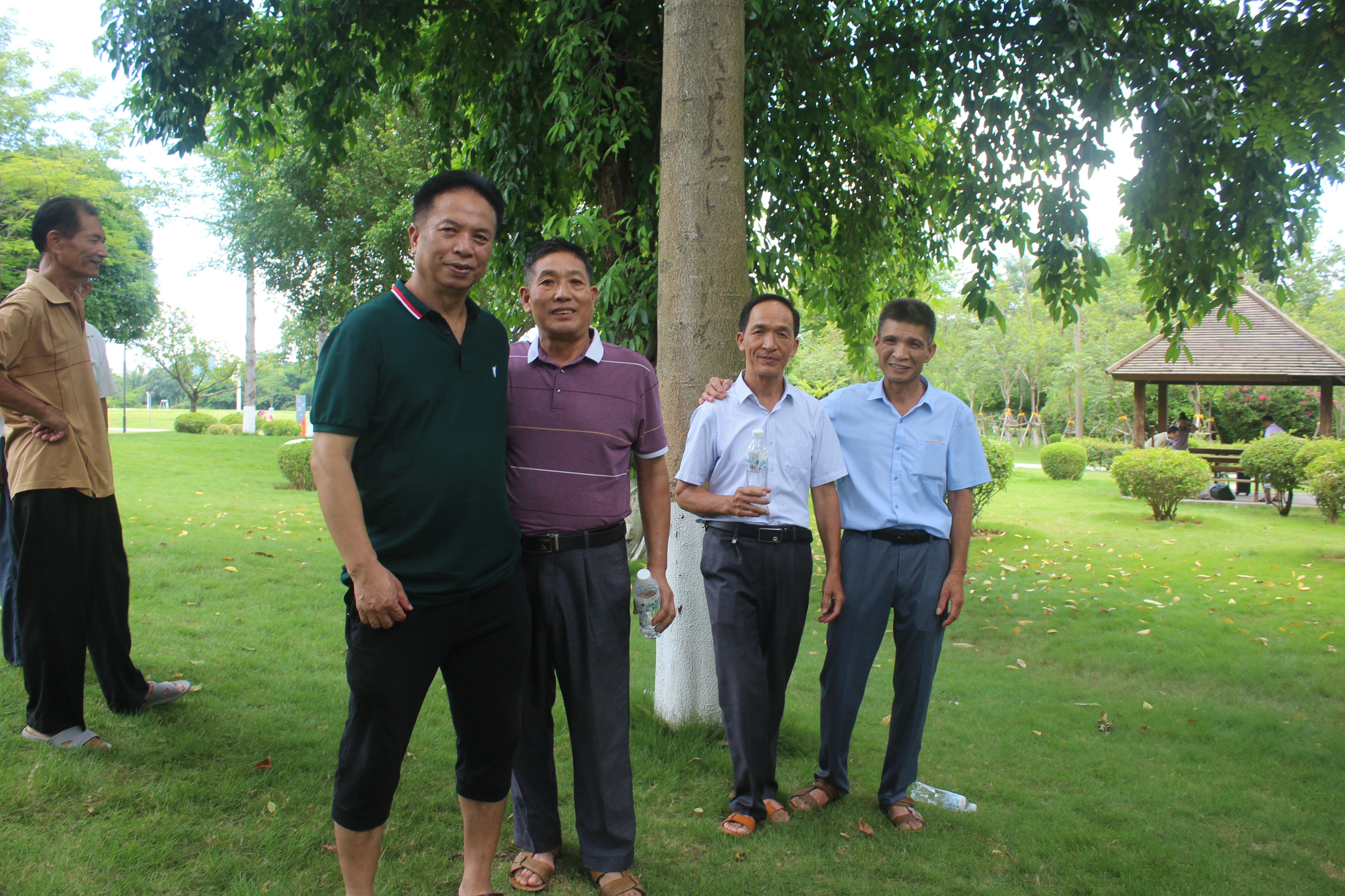 走进广空岁月永恒——地空导弹六团与四五八医院战友庆“八一”