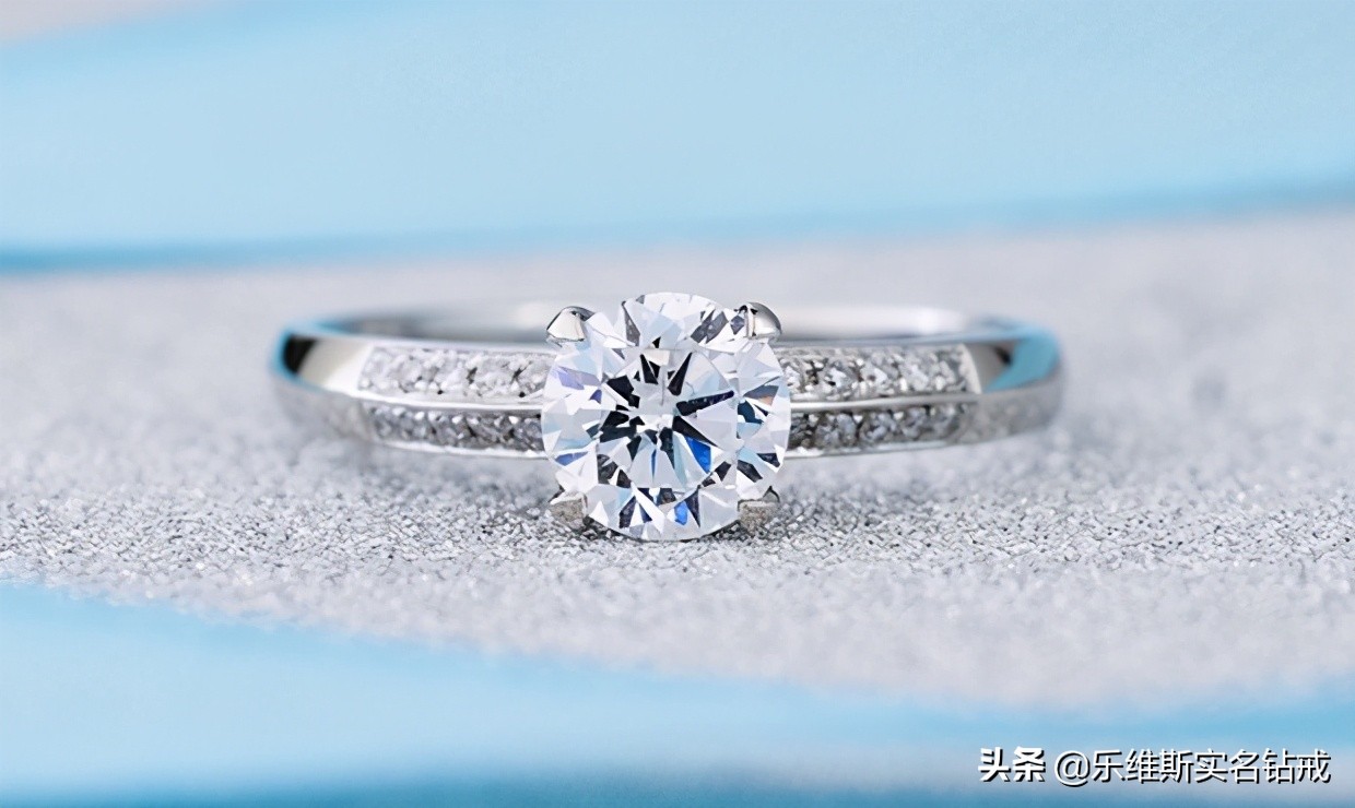 结婚婚戒一般多少钱合适,订婚婚戒应该买一对么