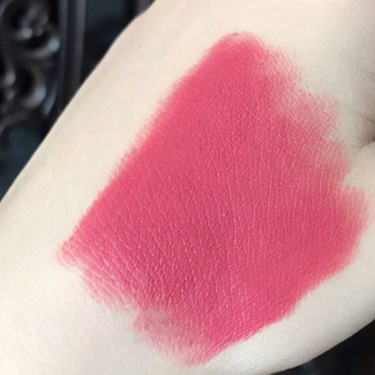 李佳琦推荐，大牌口红最值得购买的豆沙色！你有没有？