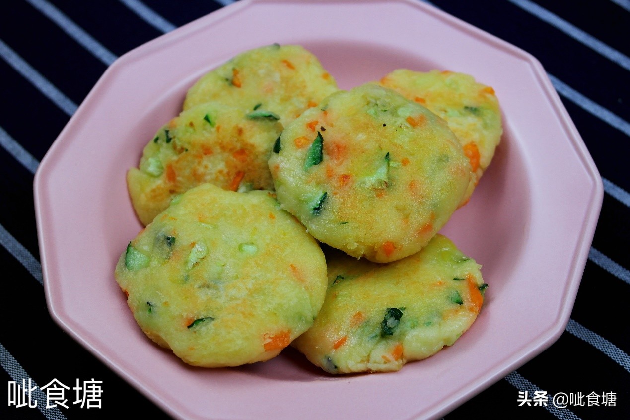 早餐吃什么营养又简单的煎饼,妈妈这样做煎饼又快又好吃