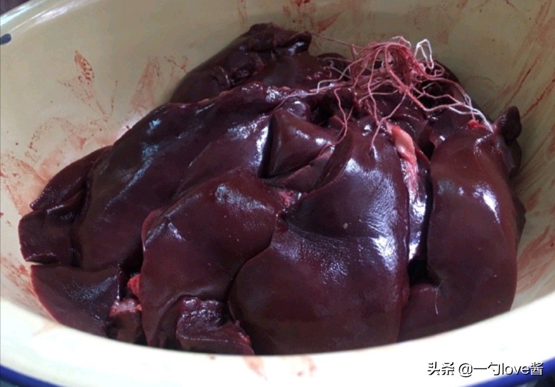 猪肝正确做法鲜嫩不老很好吃,趁天气冷再囤些美食
