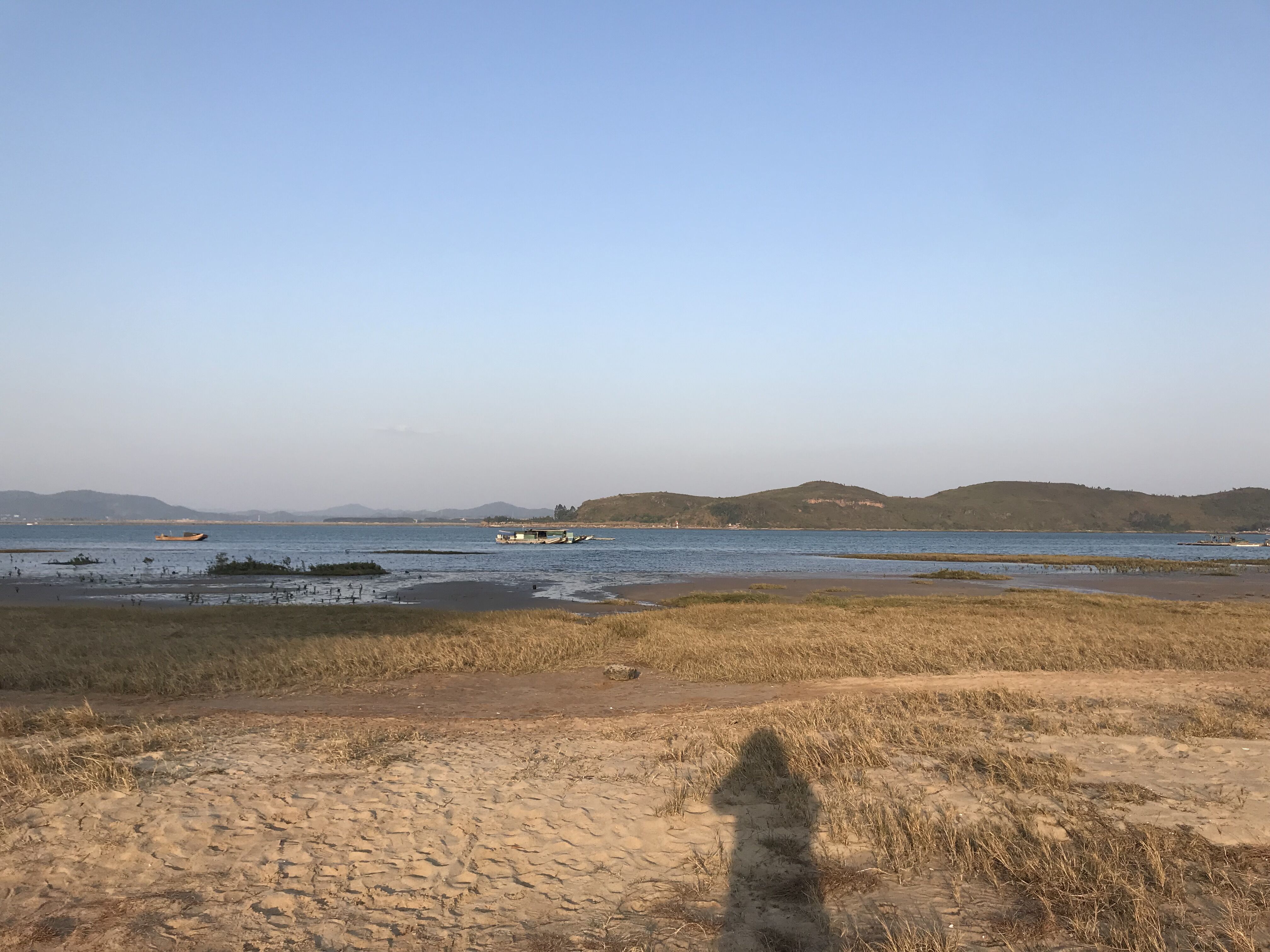 又见东兴,故地重游口岸都关闭了,不同时间不同伙伴不同心情