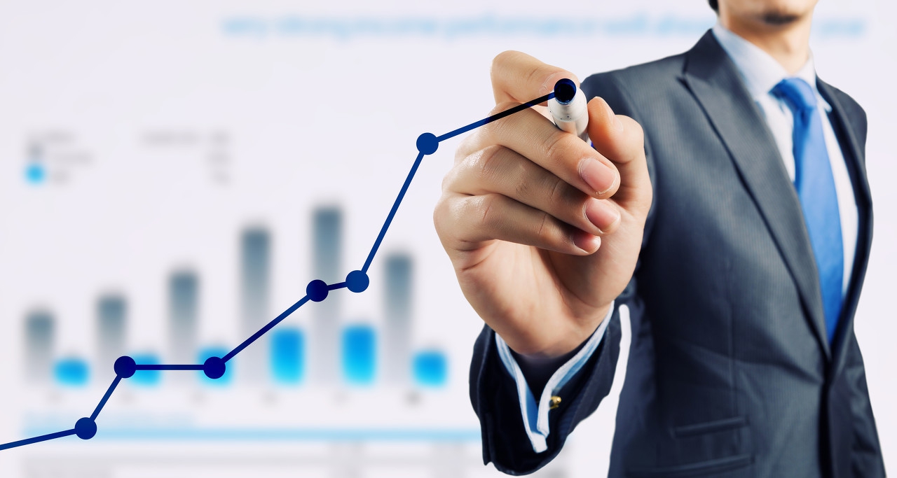 彼得林奇成长股公式,彼得林奇的十二条选股标准