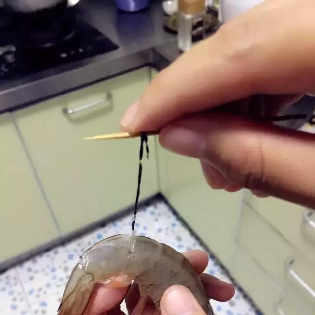 新鲜的虾煮出来味道不对,做出来的虾有一股腥臭味
