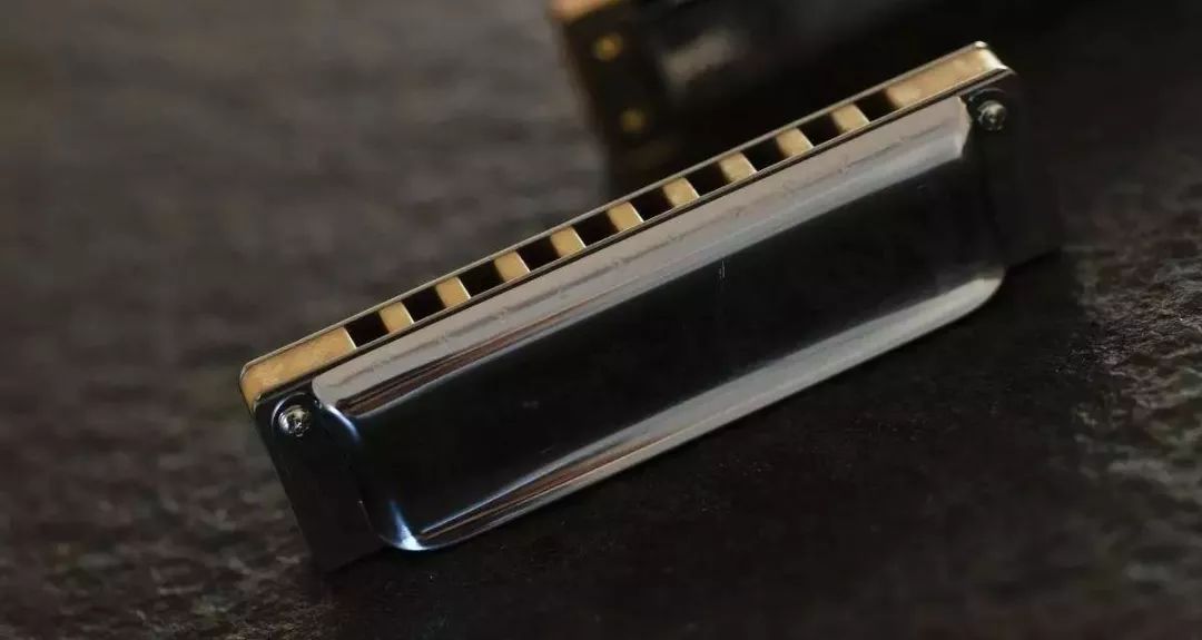 10孔口琴和12孔口琴哪个更好学习,布鲁斯口琴从零开始学c调24孔口琴