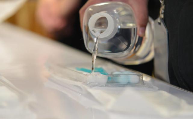 狗狗泪痕溃疡能好吗,狗狗溃疡特效药