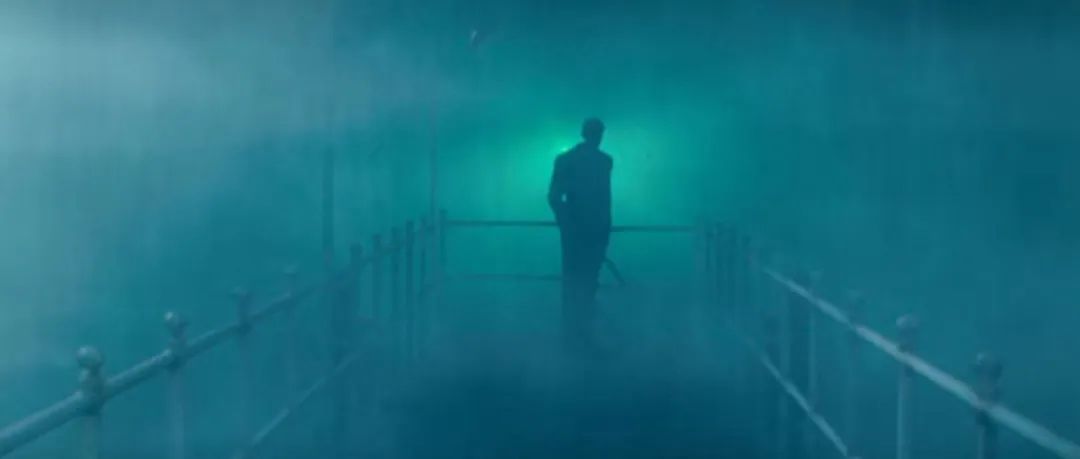 揭露美国残酷社会底层的纪录片,揭露美国奢靡生活的电影