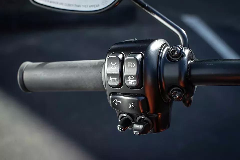 哈雷儿童电动摩托车,哈雷第一辆现代感摩托车