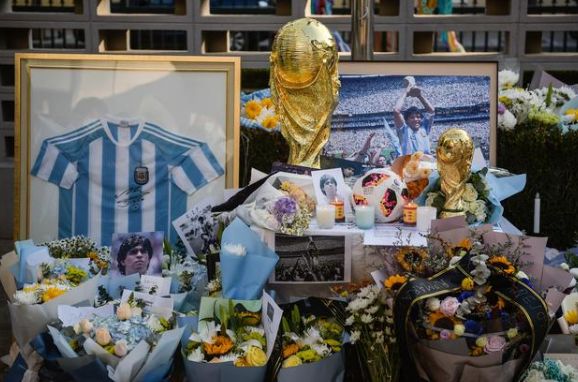 马拉多纳上帝之手拿冠军了吗,马拉多纳是梅西的什么人