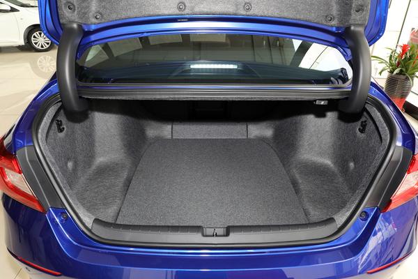 本田雅阁最新一代最大的缺点,全新本田雅阁值得购买吗