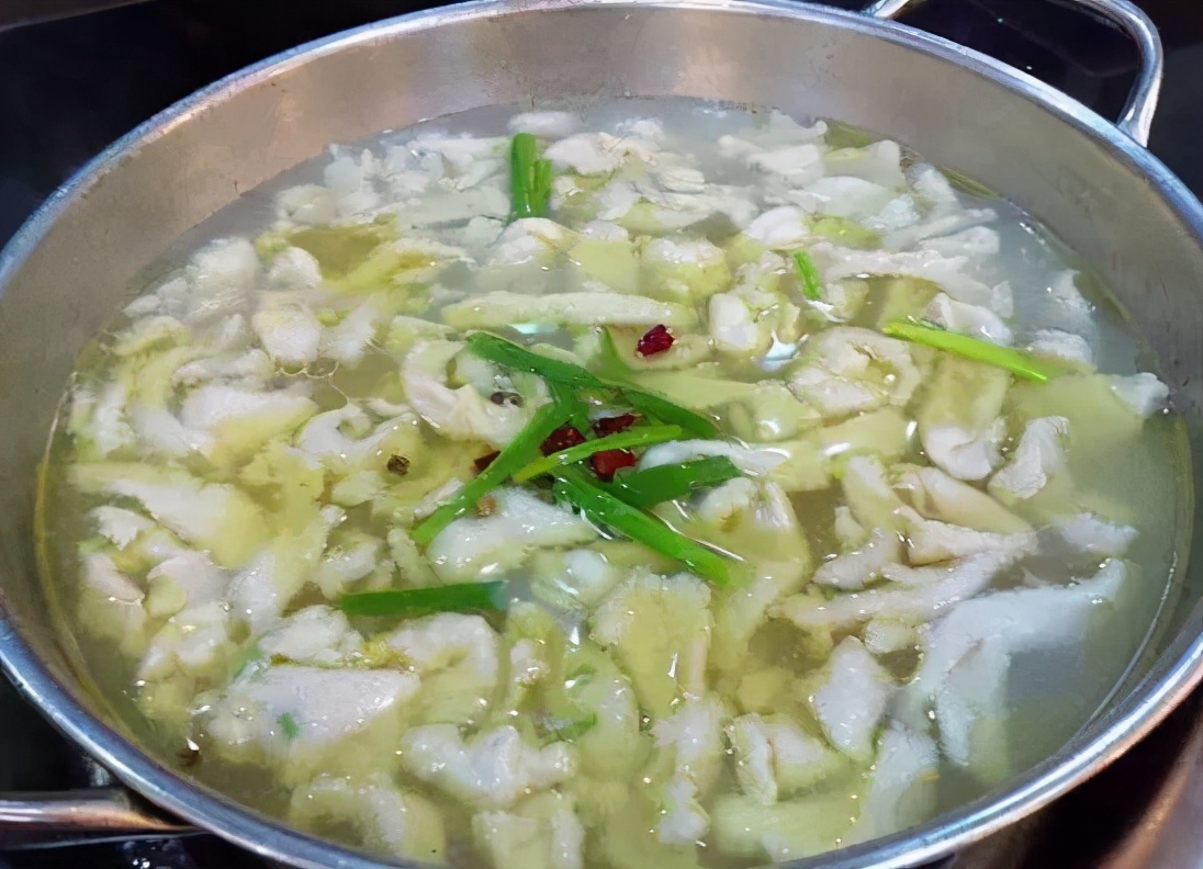 深秋，遇到兔肉别手软，钙是牛肉3倍，蛋白质含量极高，特别好吃