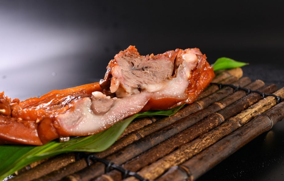 卤肉是开店好还是摆摊好,卤肉店新手忠告