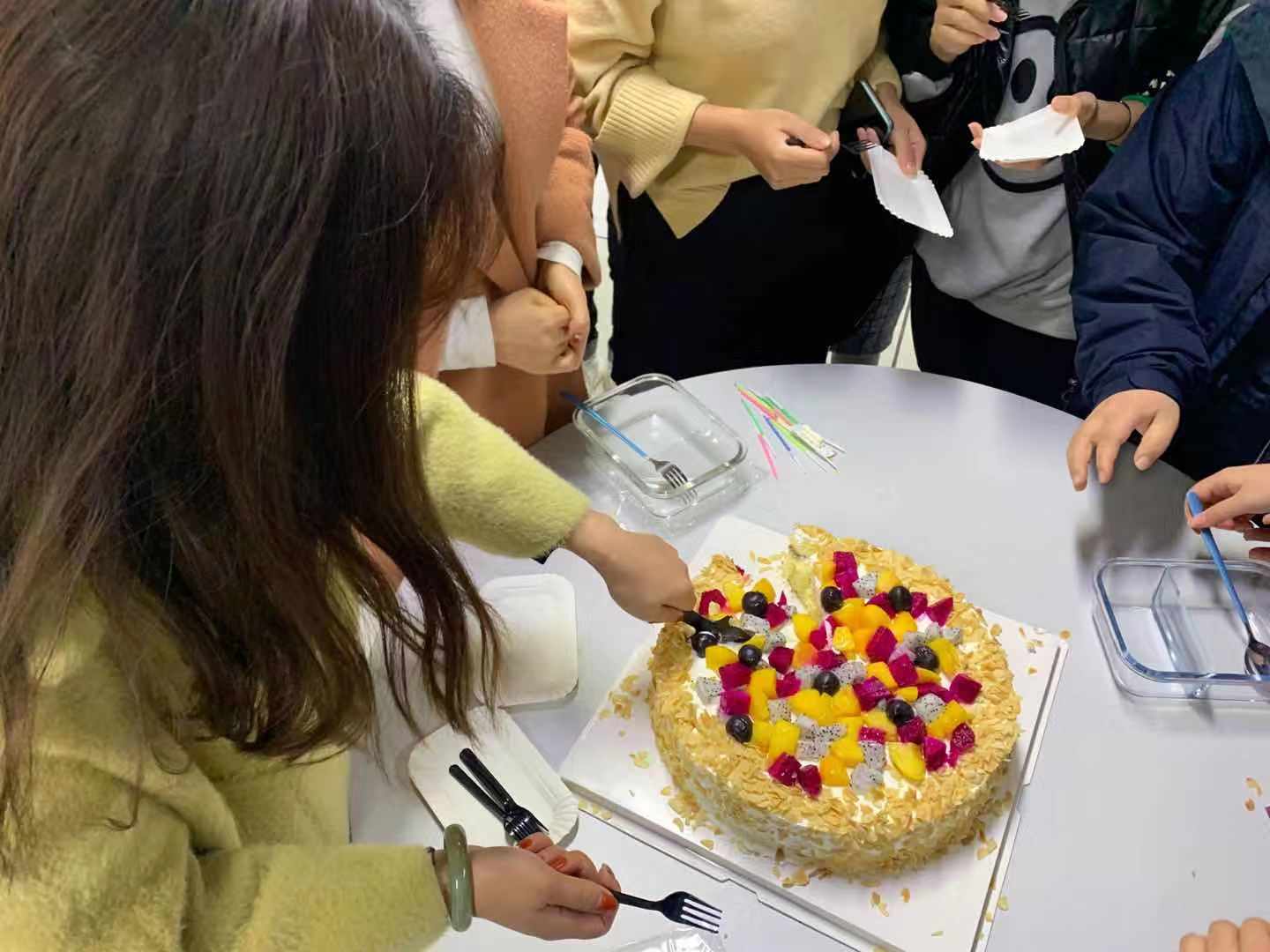 郑州富士康全体员工照片,郑州富士康首批员工