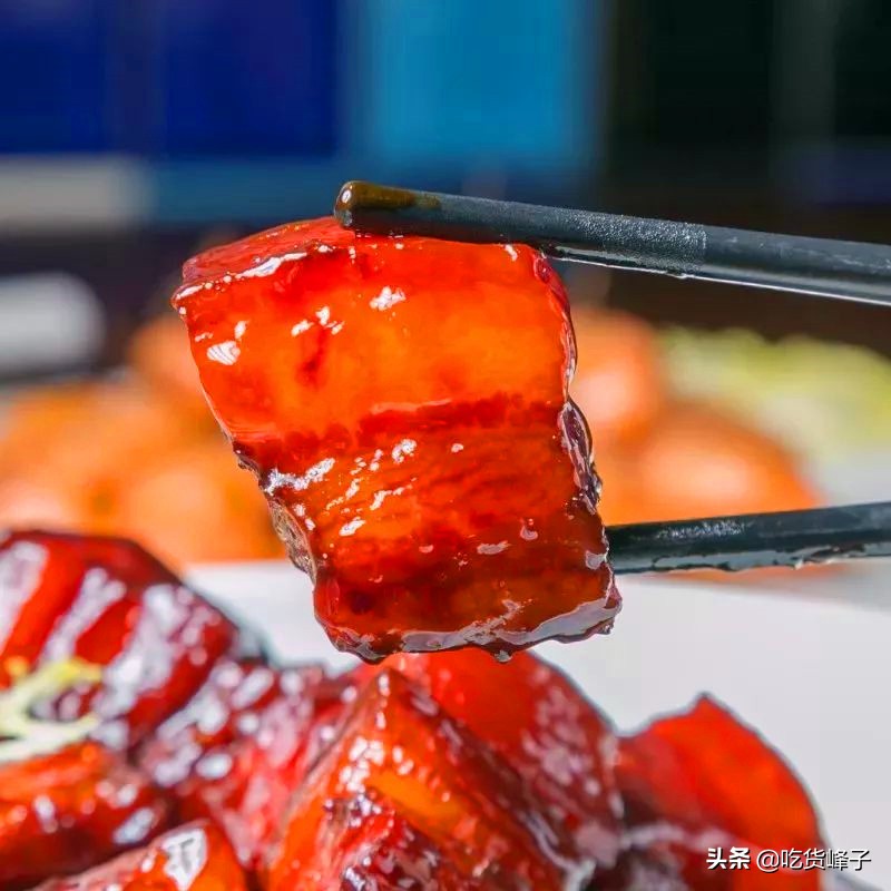 做五花肉是上五花好还是下五花好,上五花肉和下五花肉哪个好吃