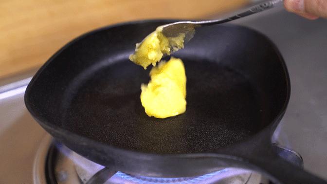 煎牛排大火会糊吗,煎牛排温度高黄油糊了