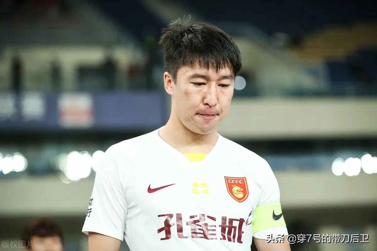 中甲足球联赛运动员,年轻时候踢过中甲的国脚