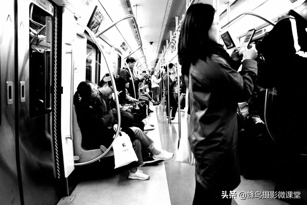 这个便携相机轻松秒掉P30,我说的还是价格