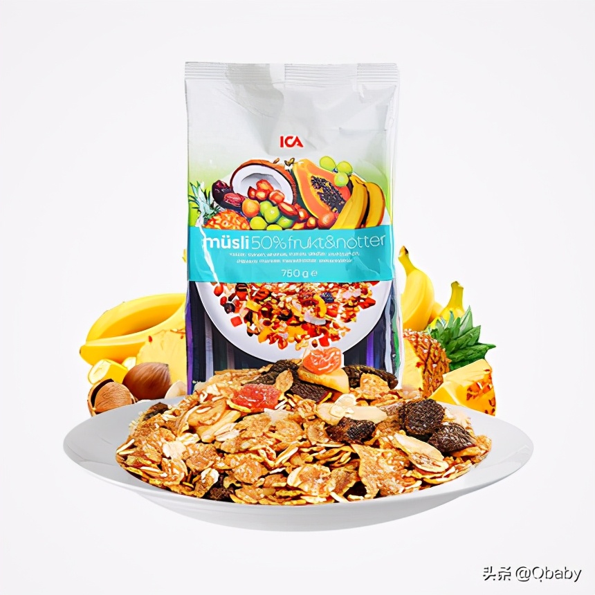 麦片的多种吃法加纯牛奶,天凉了吃早餐