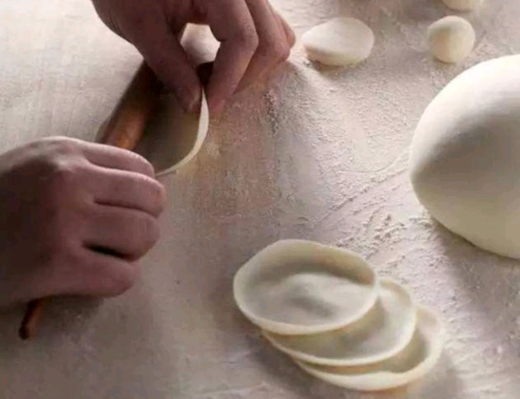 水饺皮怎么做才好吃?参考喜家德做好4点,水饺皮软糯劲道不粘连